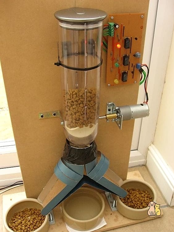 Automatic Gravity Feeder Station