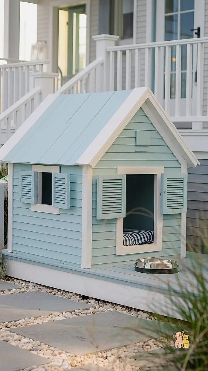 The Coastal Cottage