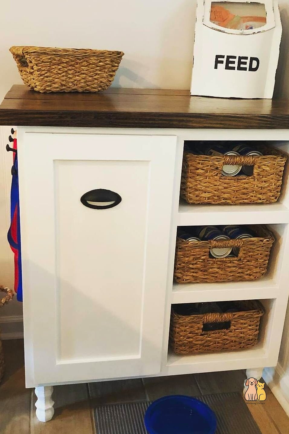 The Cozy Storage Bin Dog Car Seat