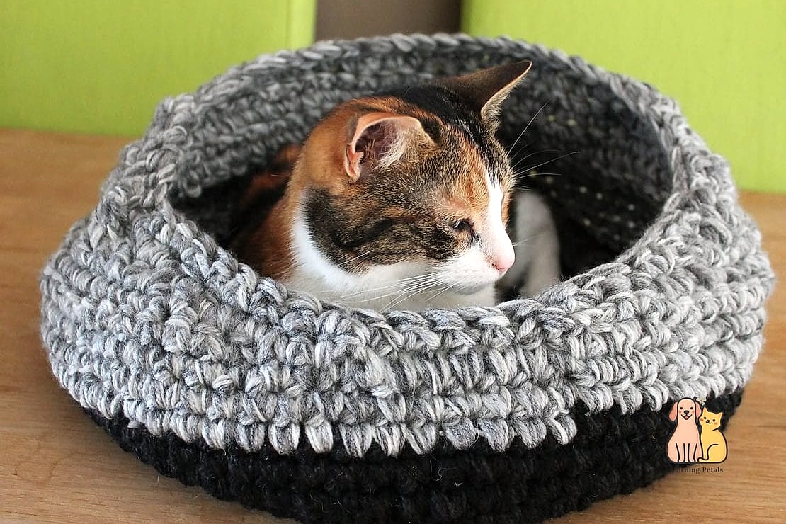 Giant Yarn Ball Nest for Statement Decor