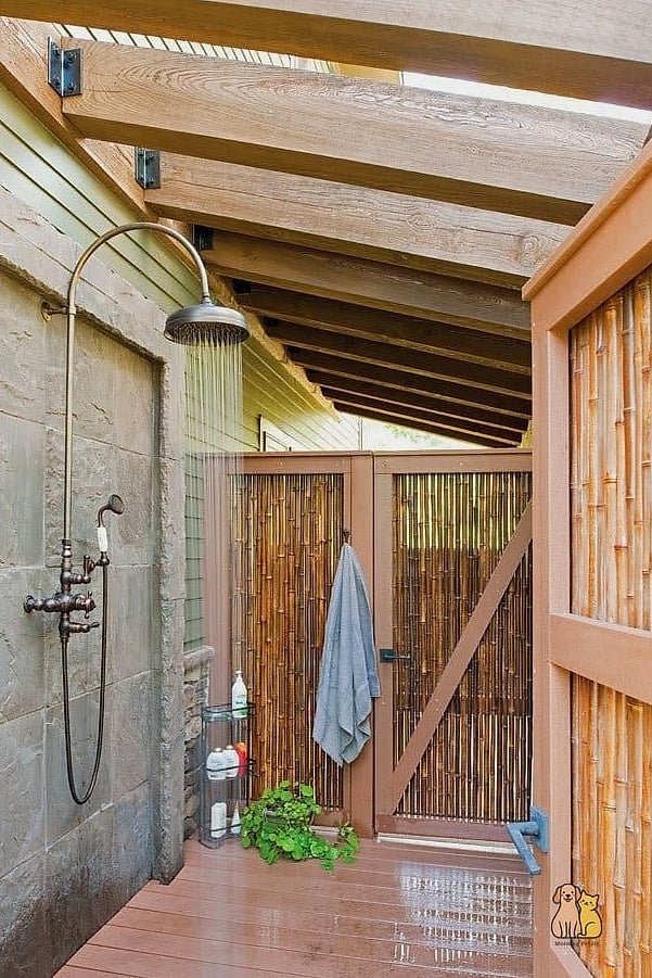23 Heartwarming Outside Dog Washing Station Guaranteed to Make You Smile 5 The Poolside Dog Shower Combo