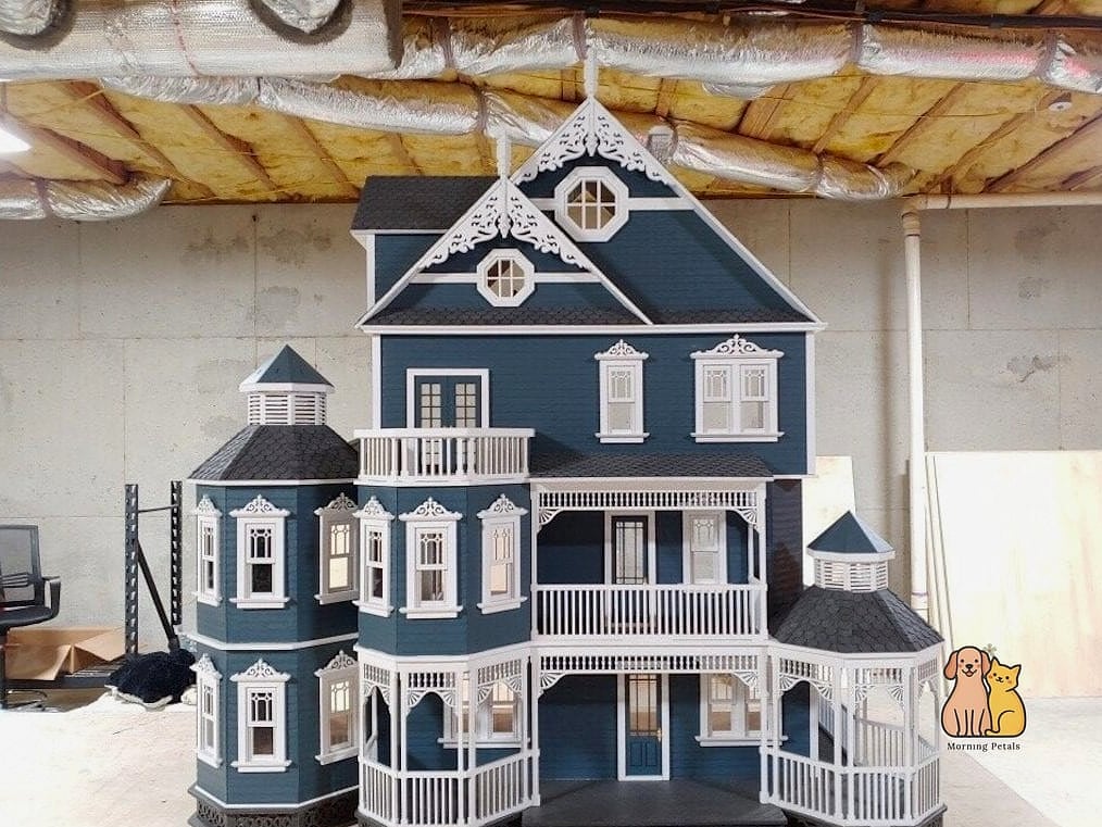 25 Amazing Dog Houses For Large Dogs That Are Too Cute to Handle 7 The Victorian Dollhouse-Inspired Kennel