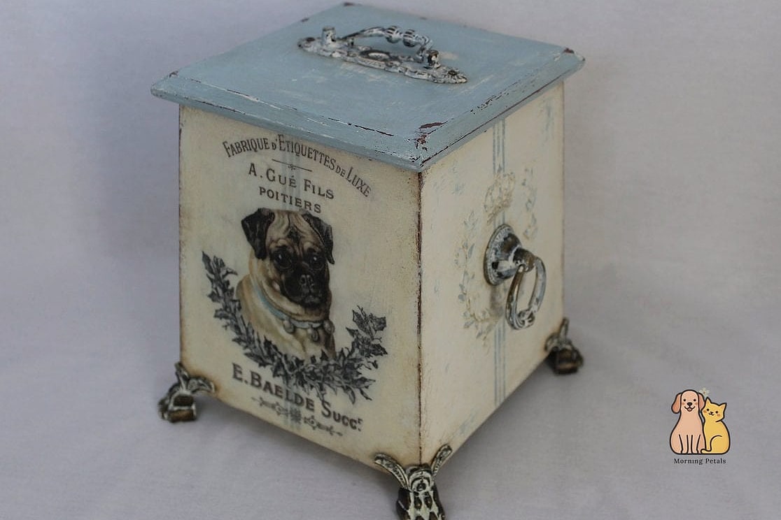 The Vintage Storage Chest