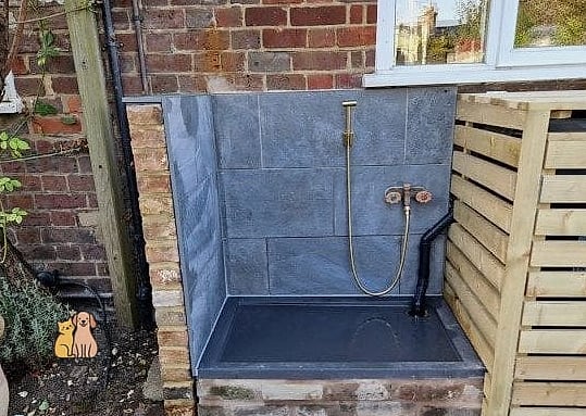 22 Perfect Outdoor Dog Shower Ideas That Are Totally Worth It 2 The Wall-Mounted Standing Shower Station
