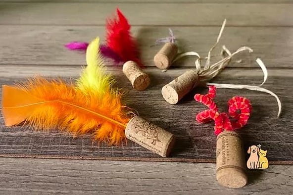 45 Easy Diy Cat Toys to Try Right Now 9 Wine Cork Mice